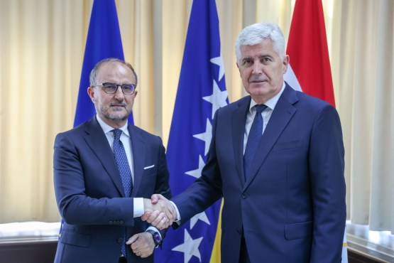 Zamjenik predsjedavajućeg Doma naroda Parlamentarne skupštine BiH dr. Dragan Čović održao radni sastanak sa posebnim predstavnikom i ambasadorom Evropske unije